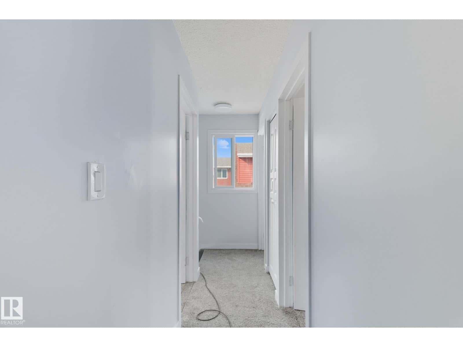 , Edmonton, — Edmonton - Photo 5 of 31