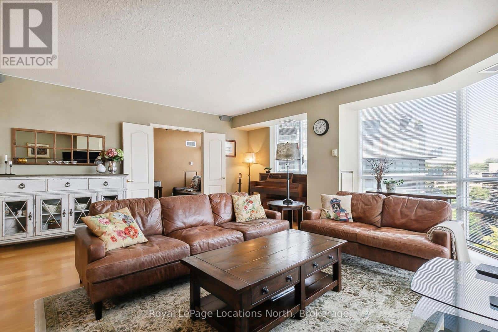 , Toronto (Rosedale-Moore Park), — Toronto (Rosedale-Moore Park) - Photo 3 of 29