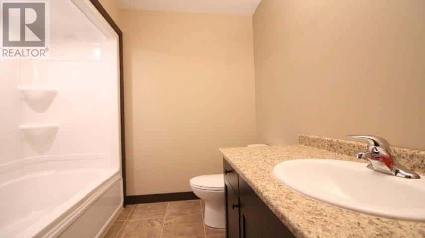 , THUNDER BAY, Ontario — THUNDER BAY, Ontario - Photo 3 of 48