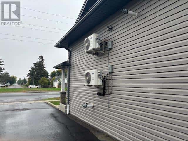 , THUNDER BAY, Ontario — THUNDER BAY, Ontario - Photo 5 of 48