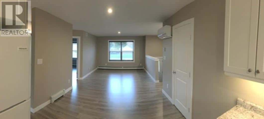 , THUNDER BAY, Ontario — THUNDER BAY, Ontario - Photo 4 of 48