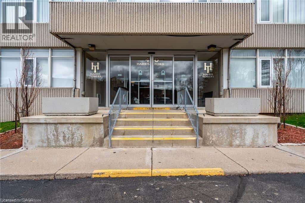 40 HARRISFORD Street Unit# 402 — Hamilton - Photo 2 of 34