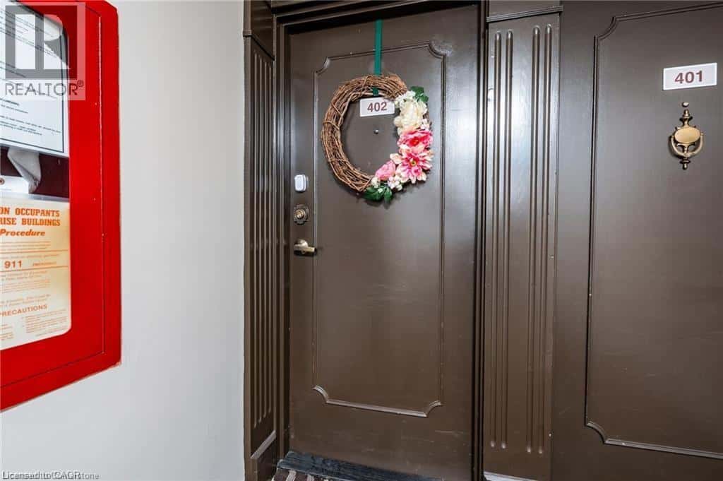 40 HARRISFORD Street Unit# 402 — Hamilton - Photo 5 of 34