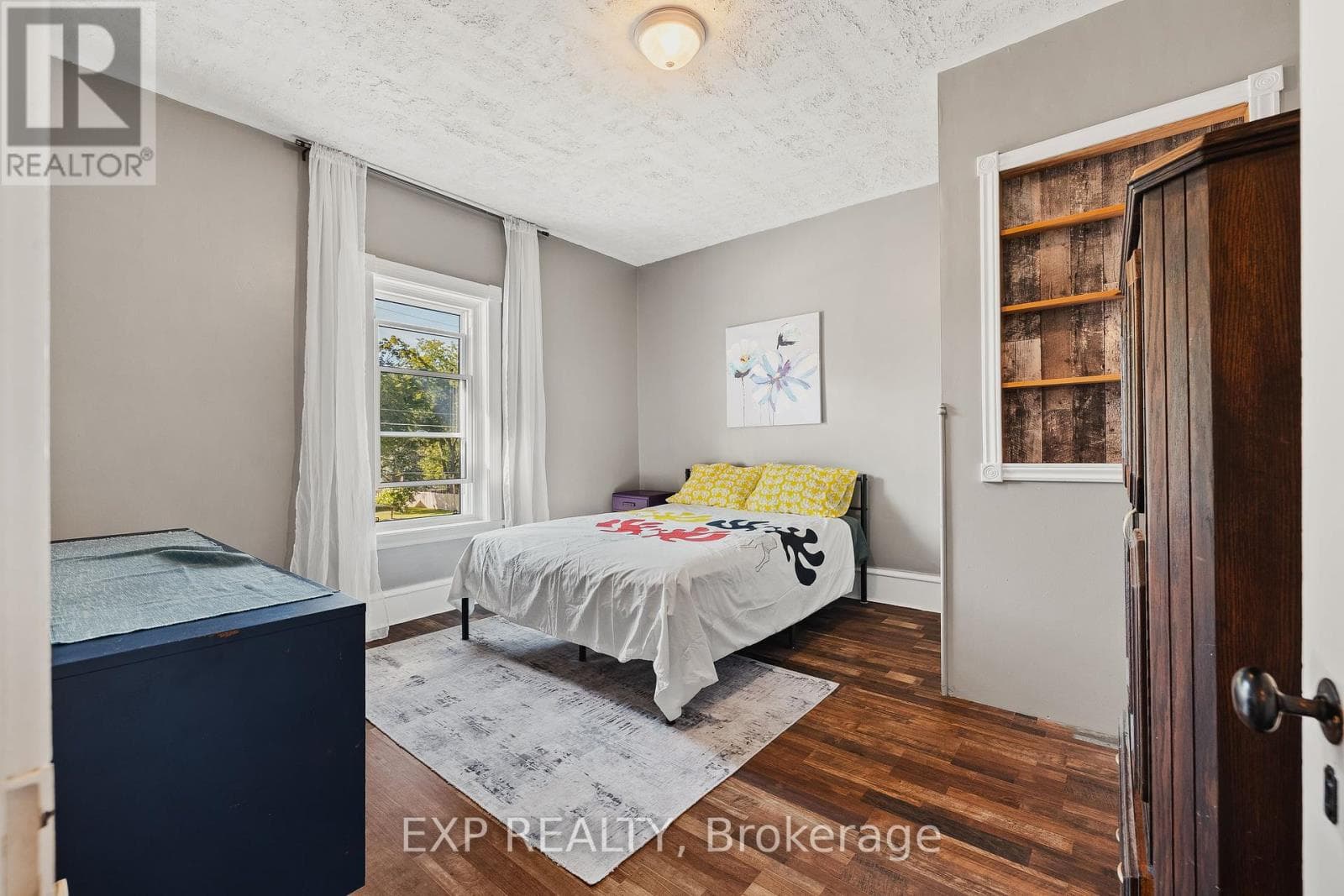 290 TURNBERRY STREET — Huron East (Brussels) - Main photo