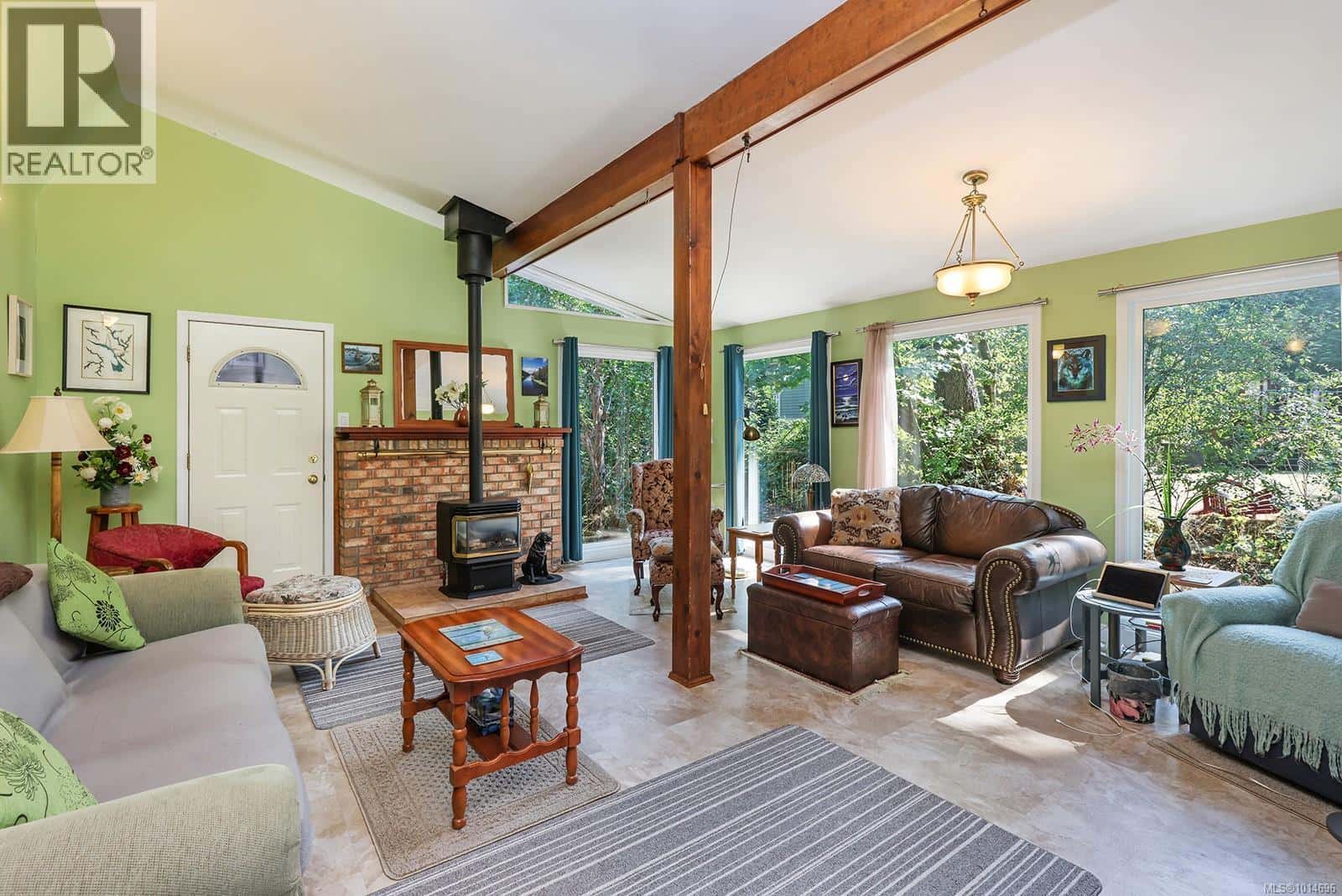 , Courtenay, British Columbia — Courtenay, British Columbia - Photo 5 of 49