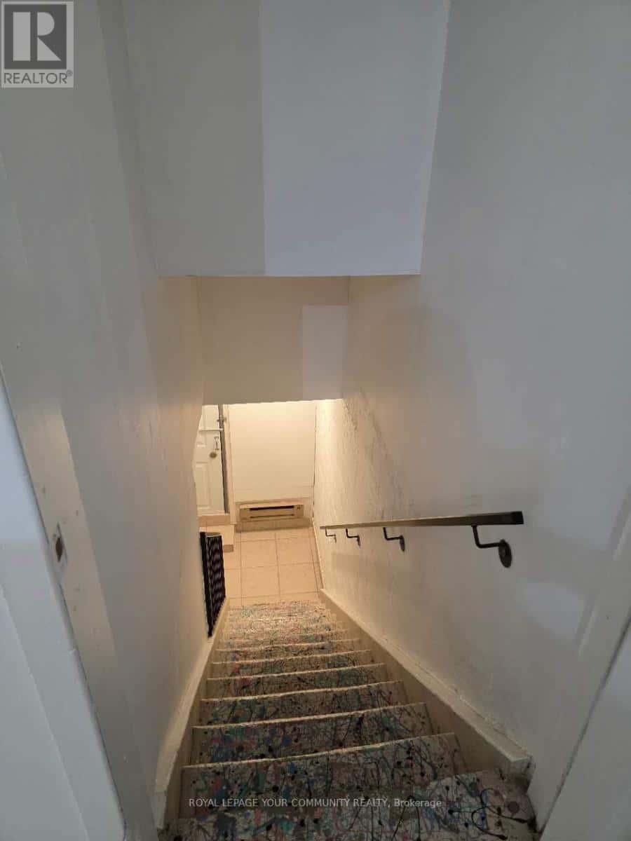 , Toronto (Humewood-Cedarvale), — Toronto (Humewood-Cedarvale) - Photo 2 of 8