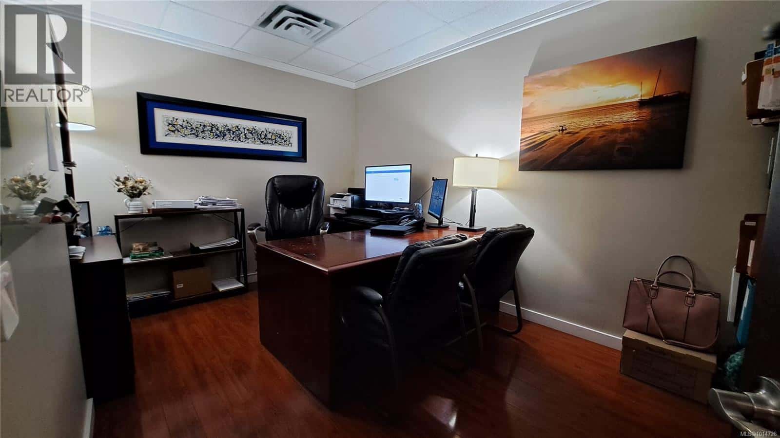 , Victoria, British Columbia — Victoria, British Columbia - Photo 4 of 15