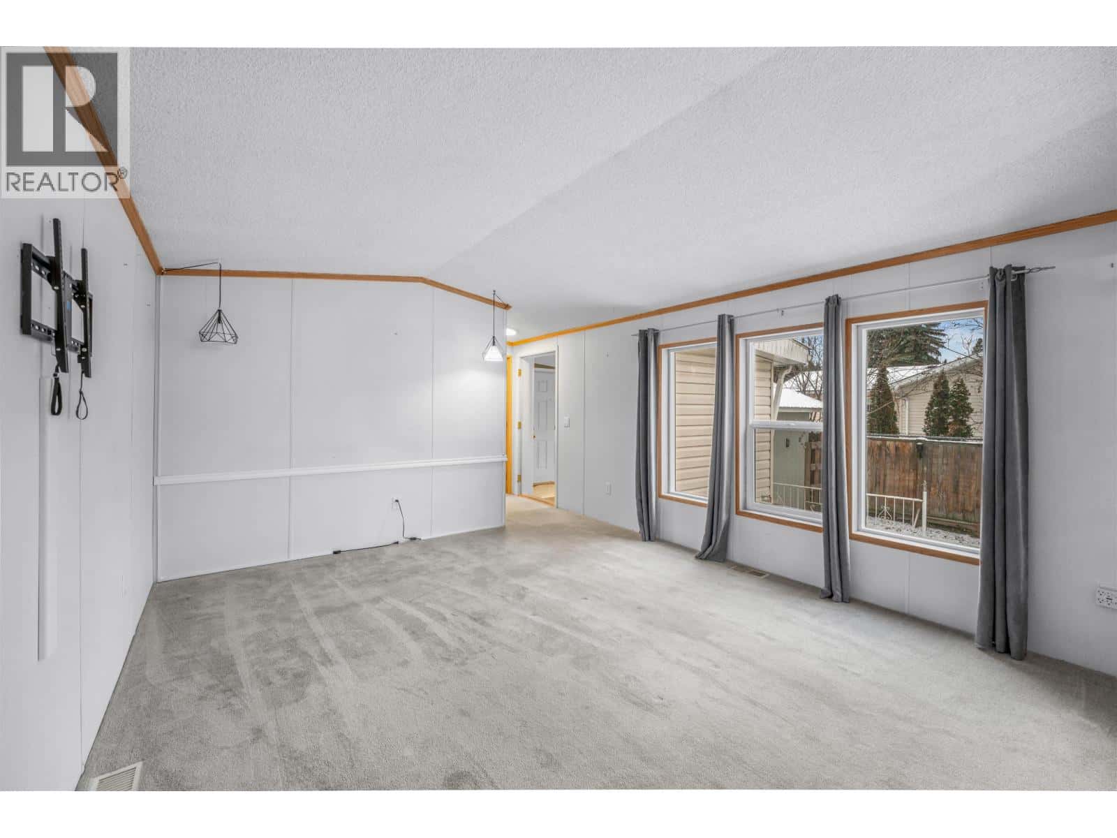 , Prince George, British Columbia — Prince George, British Columbia - Photo 3 of 16