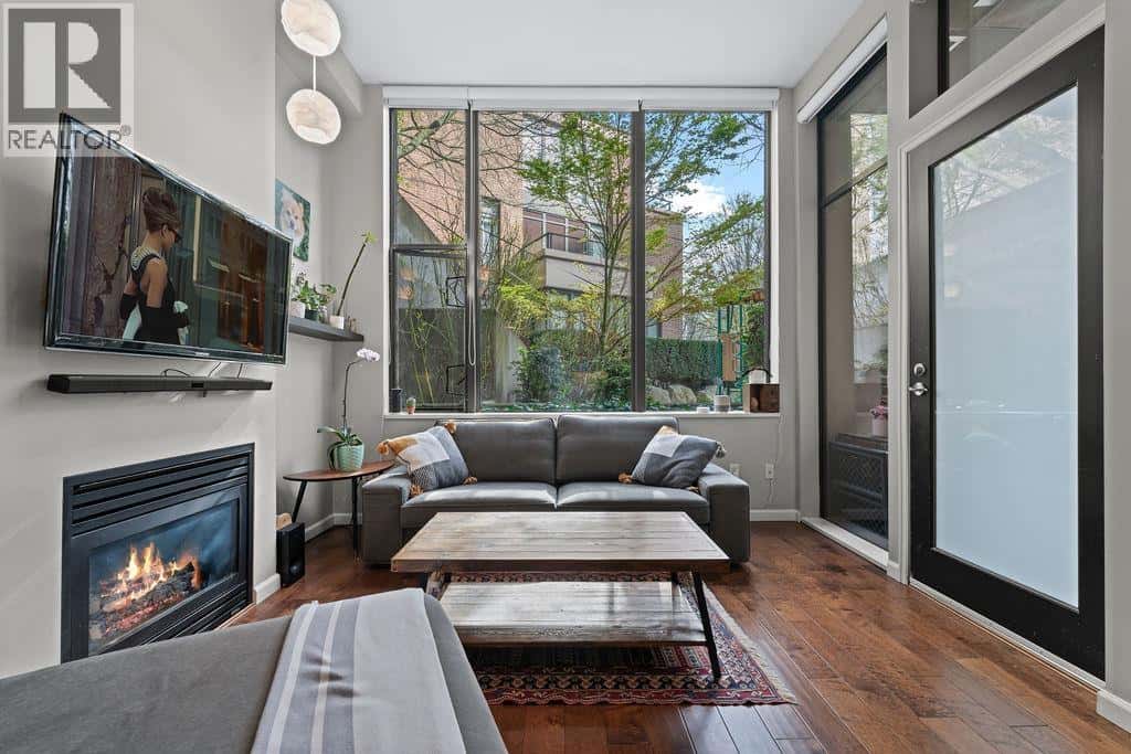 , North Vancouver, — North Vancouver - Photo 2 of 74