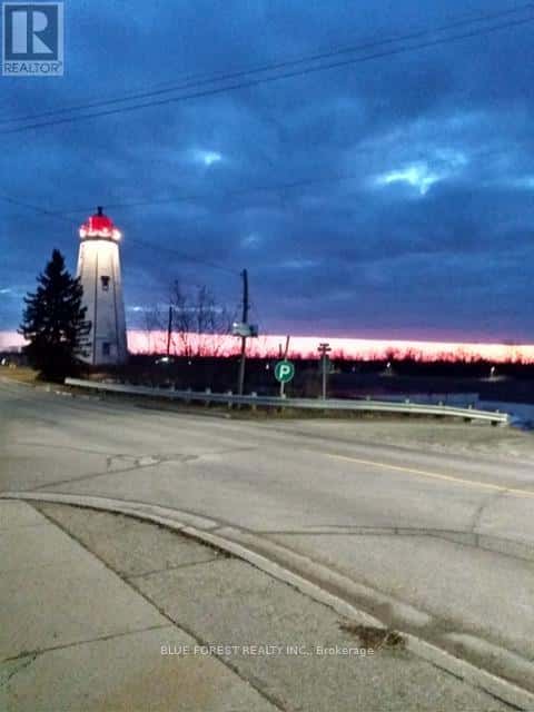 , Bayham (Port Burwell), — Bayham (Port Burwell) - Photo 2 of 25