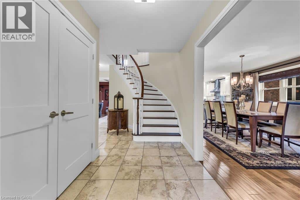 62 LEE Avenue — Simcoe, Ontario - Photo 4 of 50