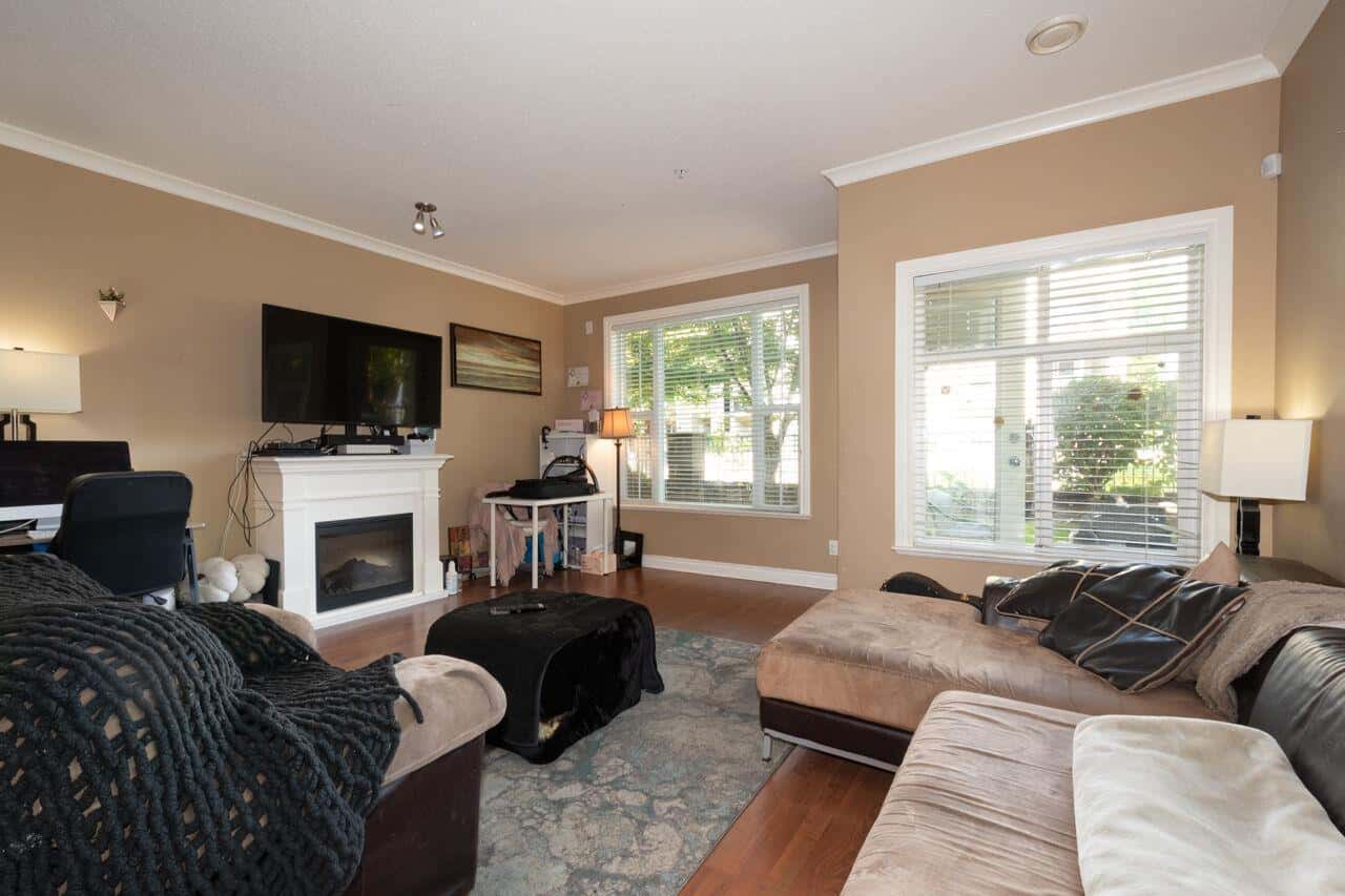 , Langley, — Langley - Photo 3 of 27