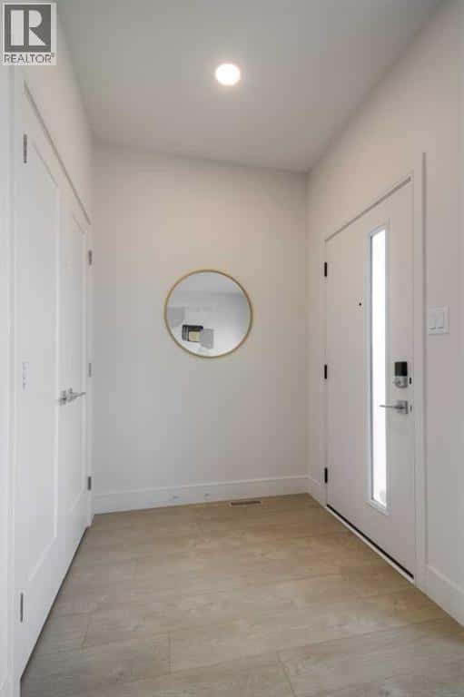 , Coaldale, — Coaldale - Photo 5 of 54