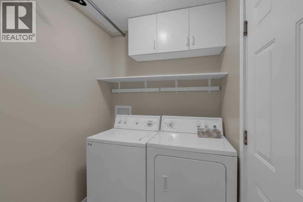 , Airdrie, — Airdrie - Photo 2 of 70