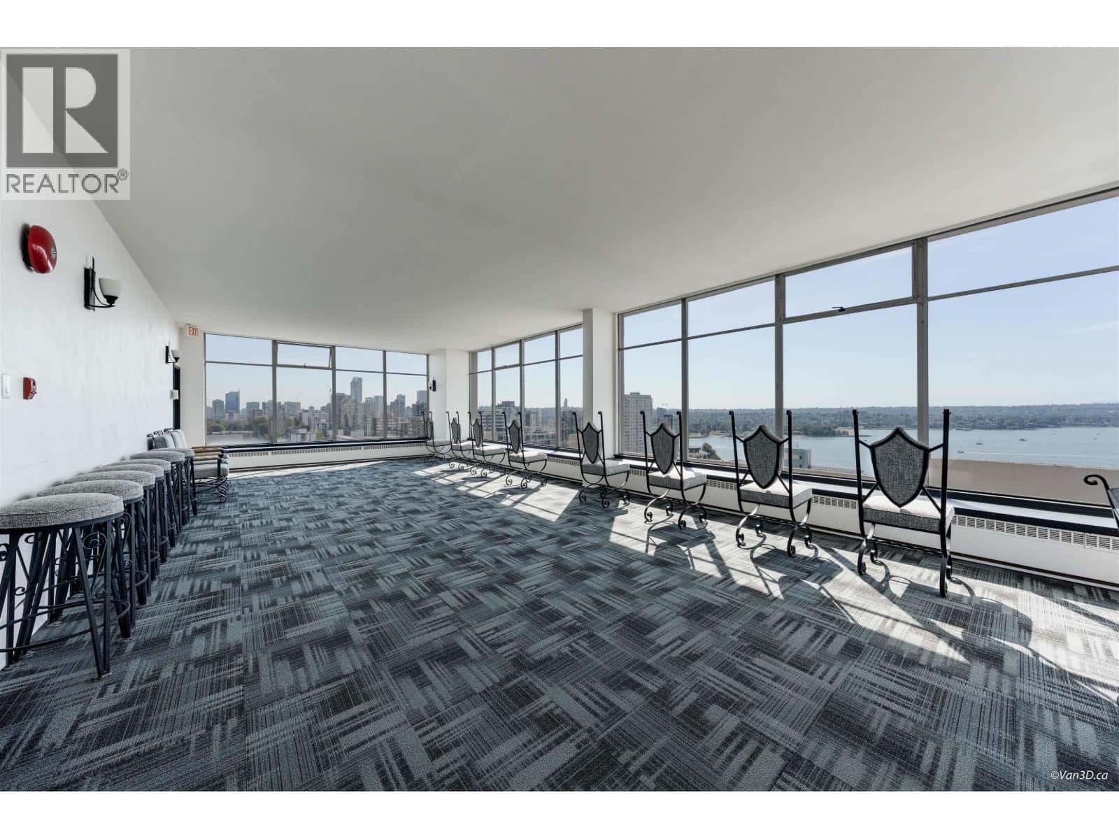 , Vancouver, — Vancouver - Photo 5 of 36