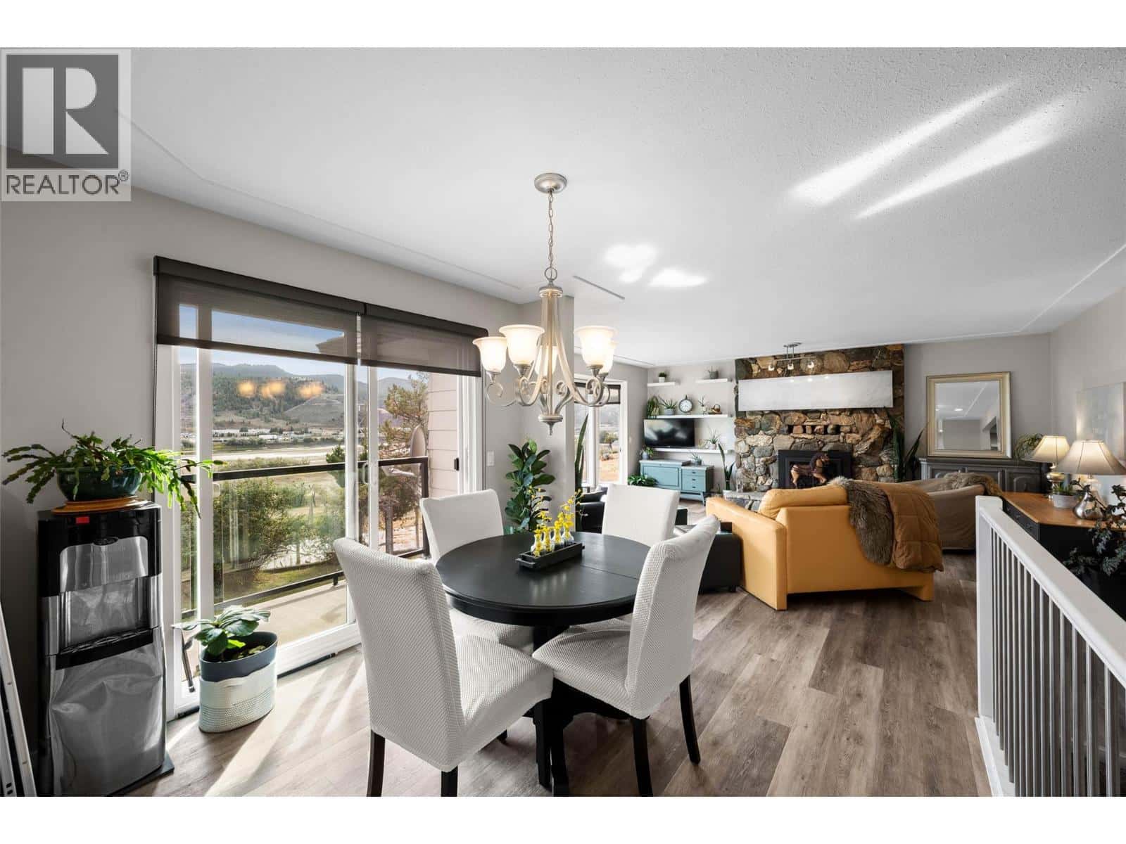 , Kamloops, British Columbia — Kamloops, British Columbia - Photo 3 of 96