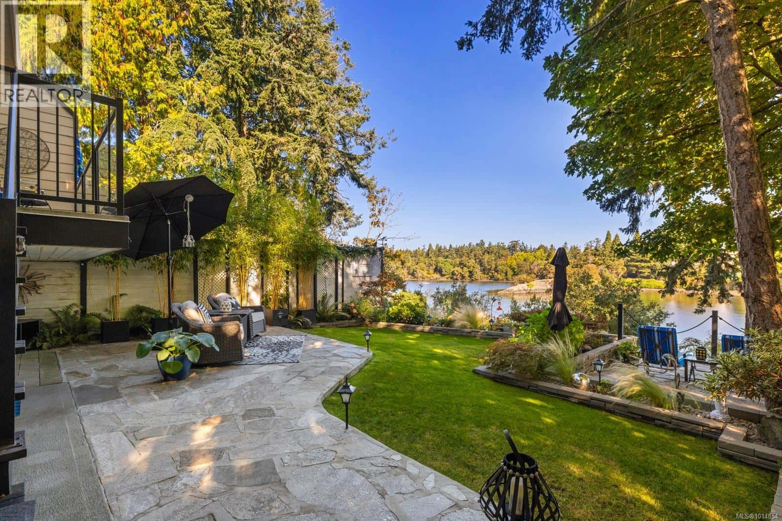 , Esquimalt, British Columbia — Esquimalt, British Columbia - Photo 3 of 112