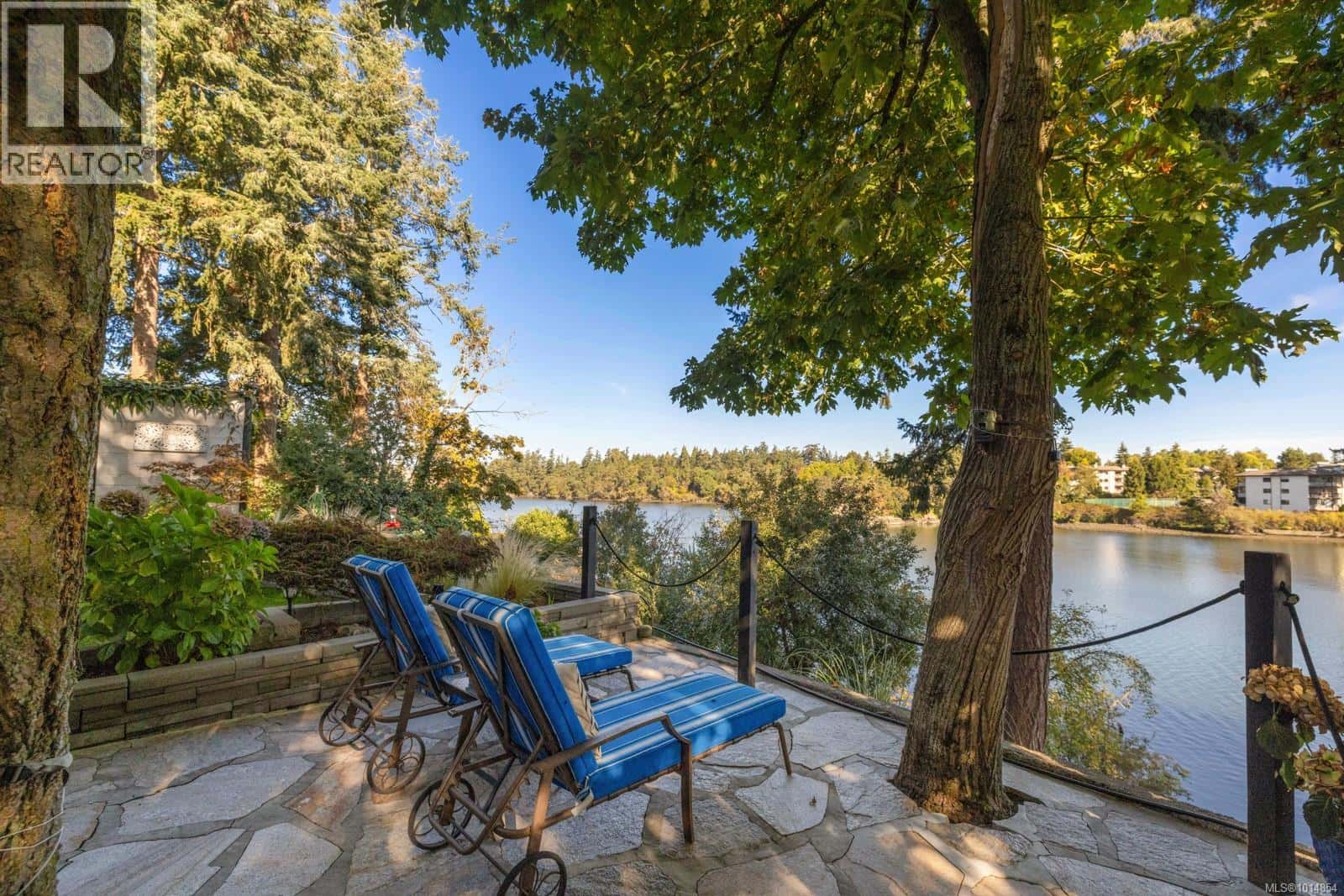 , Esquimalt, British Columbia — Esquimalt, British Columbia - Photo 2 of 112