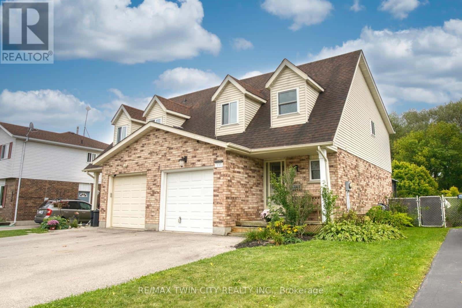 , Kitchener, — Kitchener - Photo 2 of 41