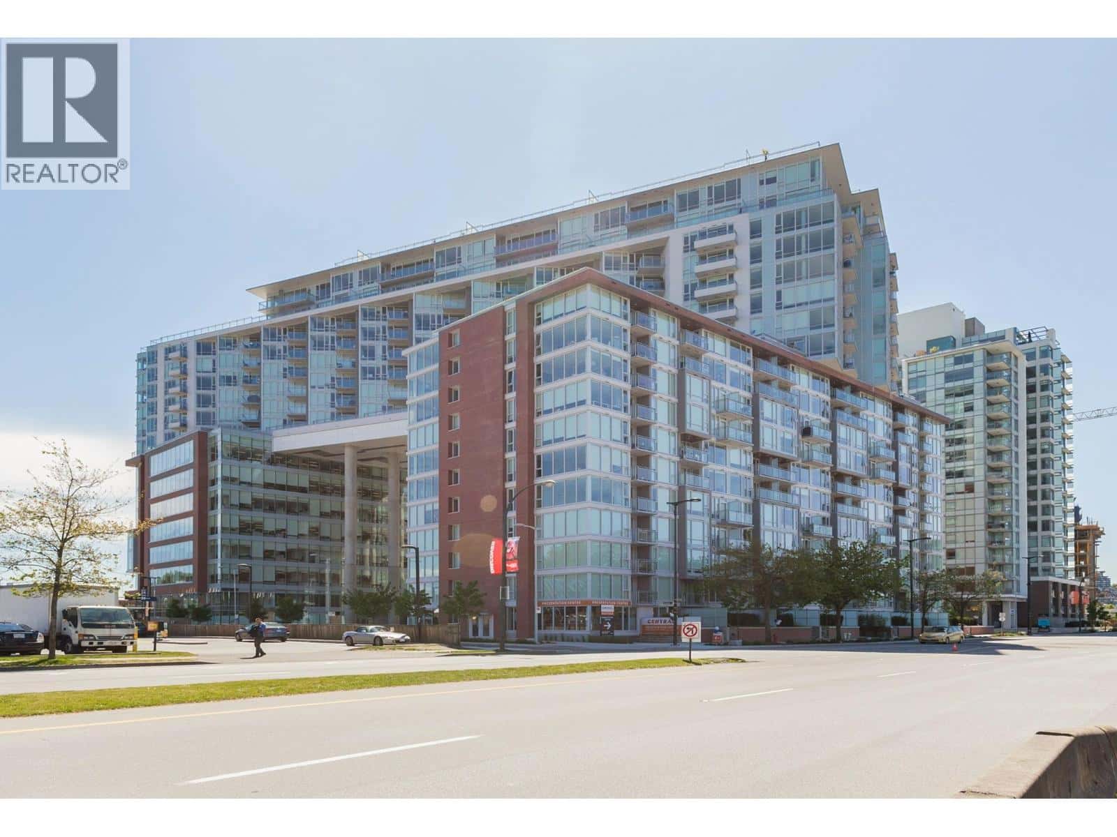 , Vancouver, — Vancouver - Photo 2 of 34