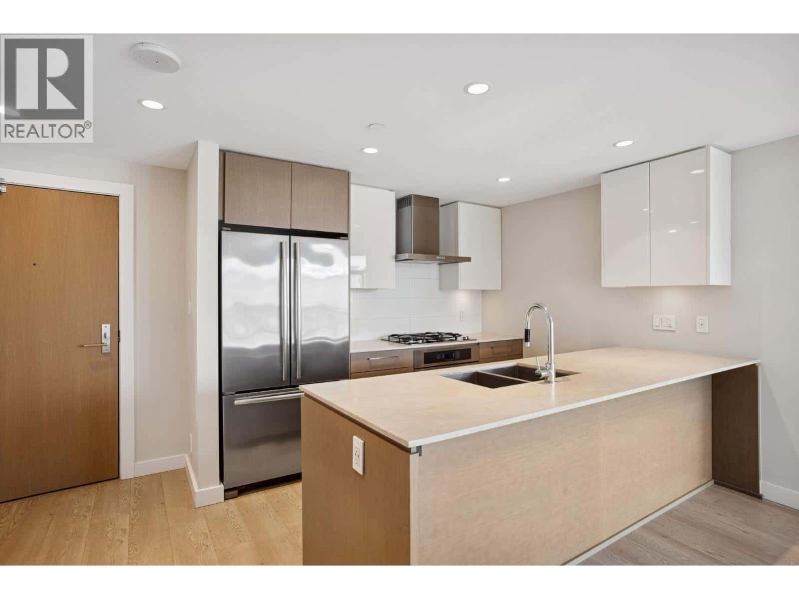 , Vancouver, — Vancouver - Photo 5 of 34