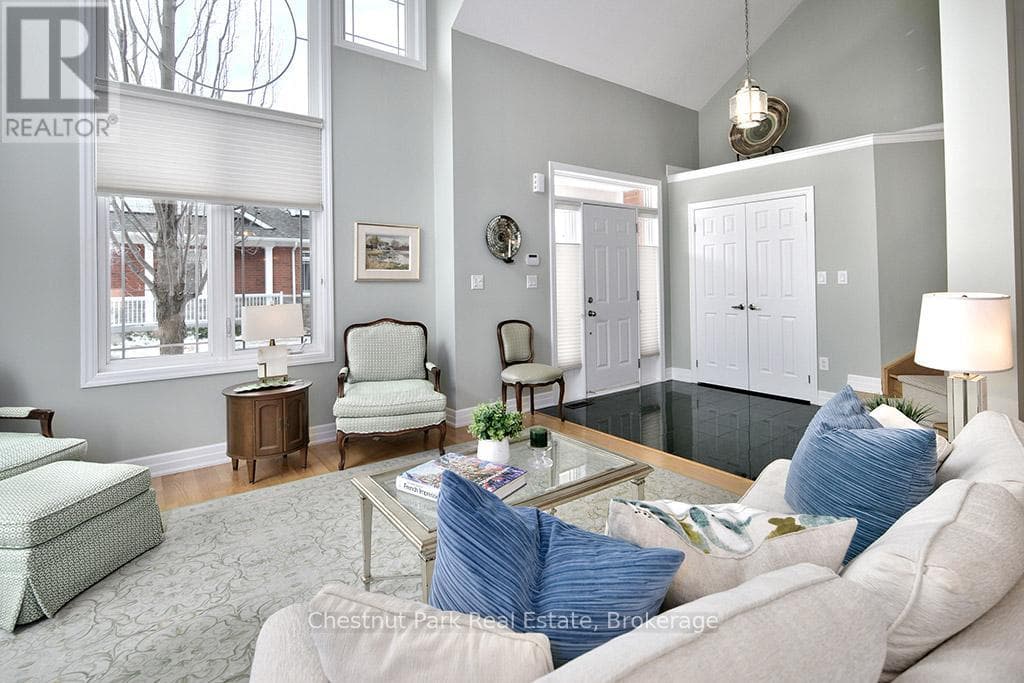 , Collingwood, Ontario — Collingwood, Ontario - Main photo