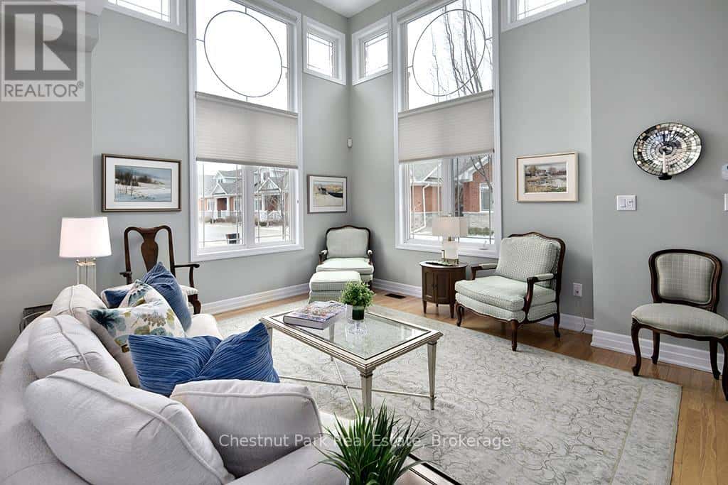 , Collingwood, Ontario — Collingwood, Ontario - Photo 4 of 48