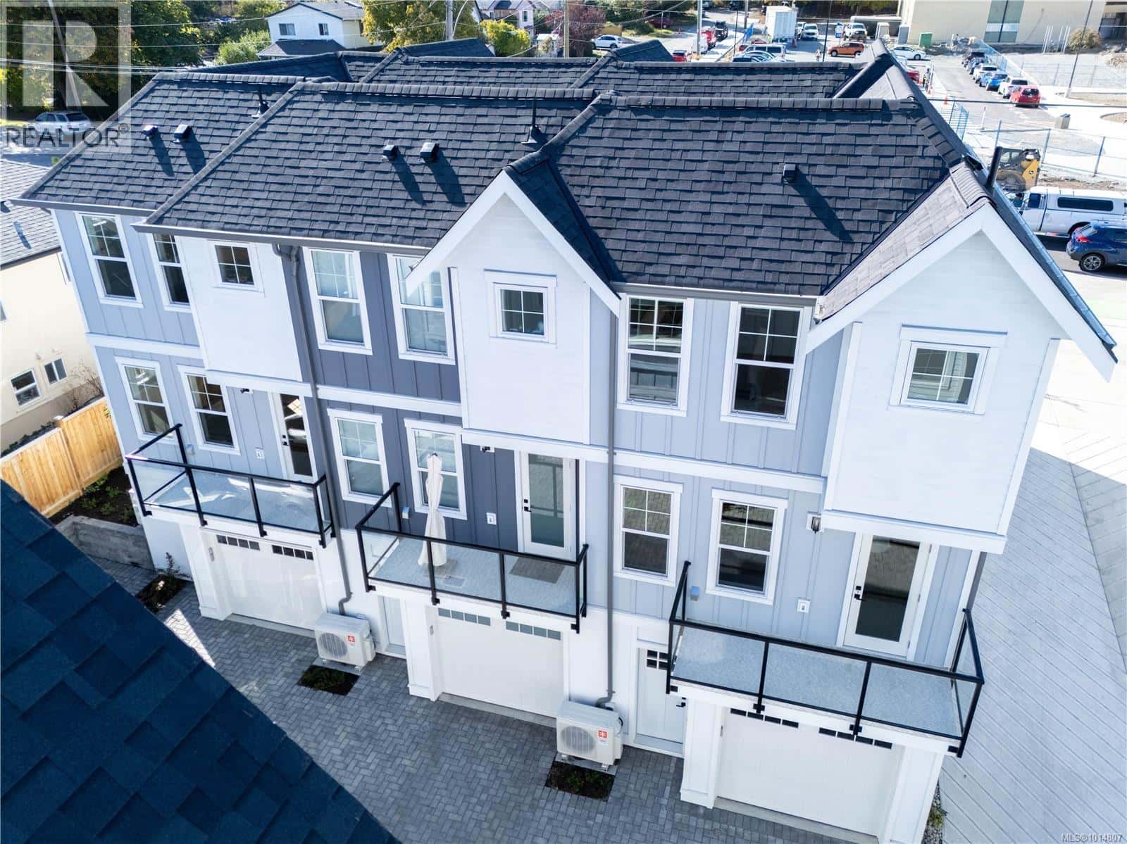 , Saanich, British Columbia — Saanich, British Columbia - Photo 2 of 52