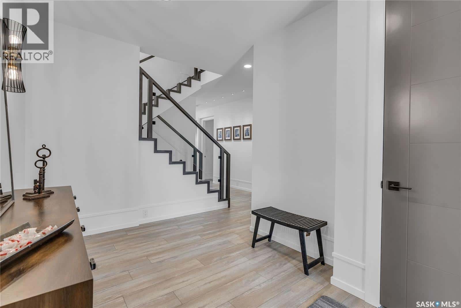 , Saskatoon, Saskatchewan — Saskatoon, Saskatchewan - Photo 5 of 48