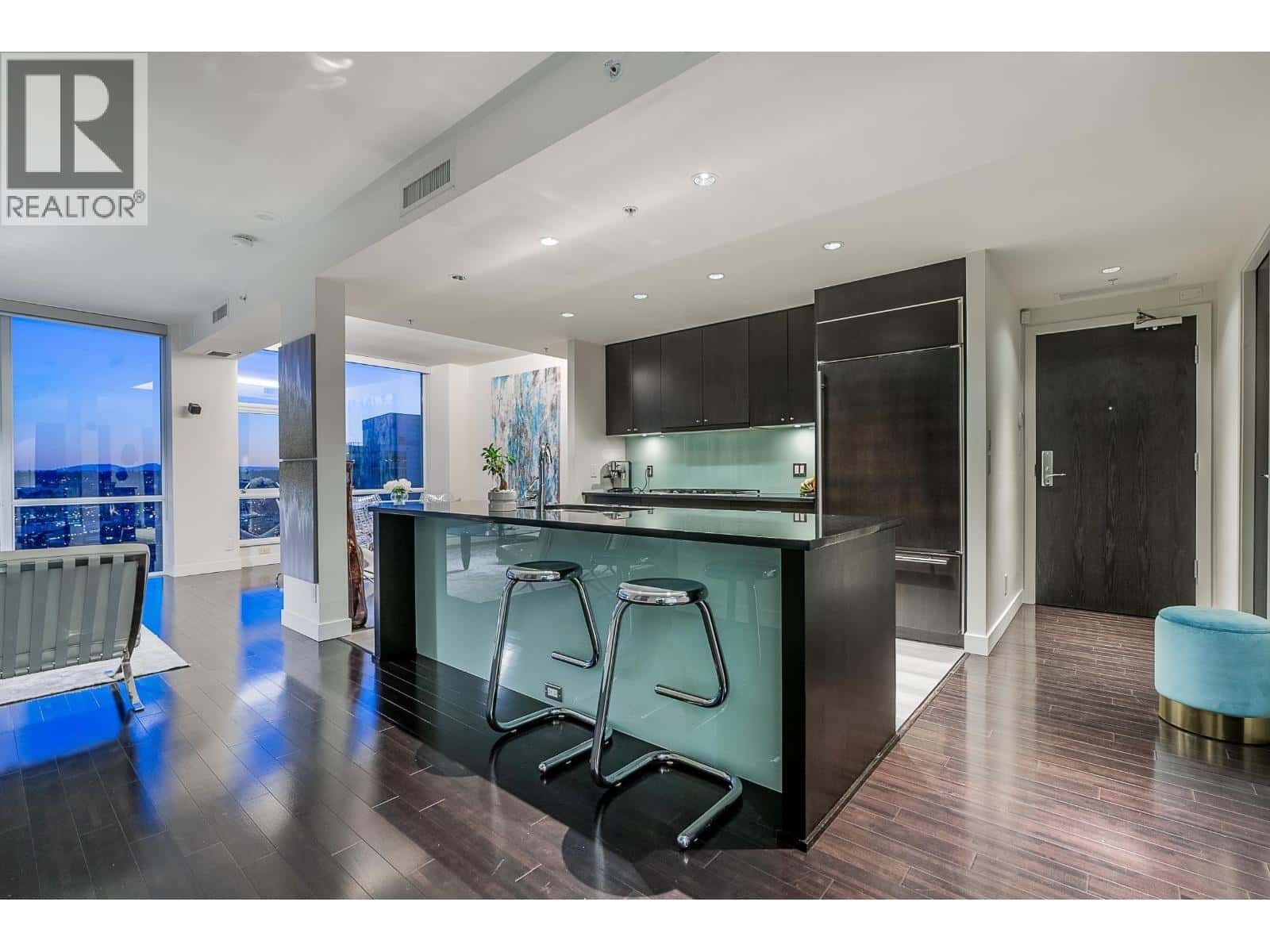 , Vancouver, — Vancouver - Photo 5 of 14