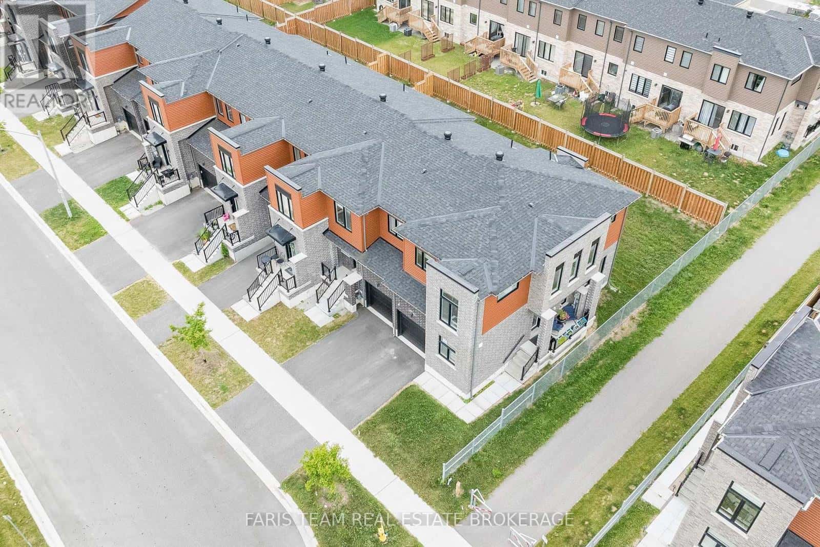 , Barrie (Painswick South), Ontario — Barrie (Painswick South), Ontario - Photo 4 of 34