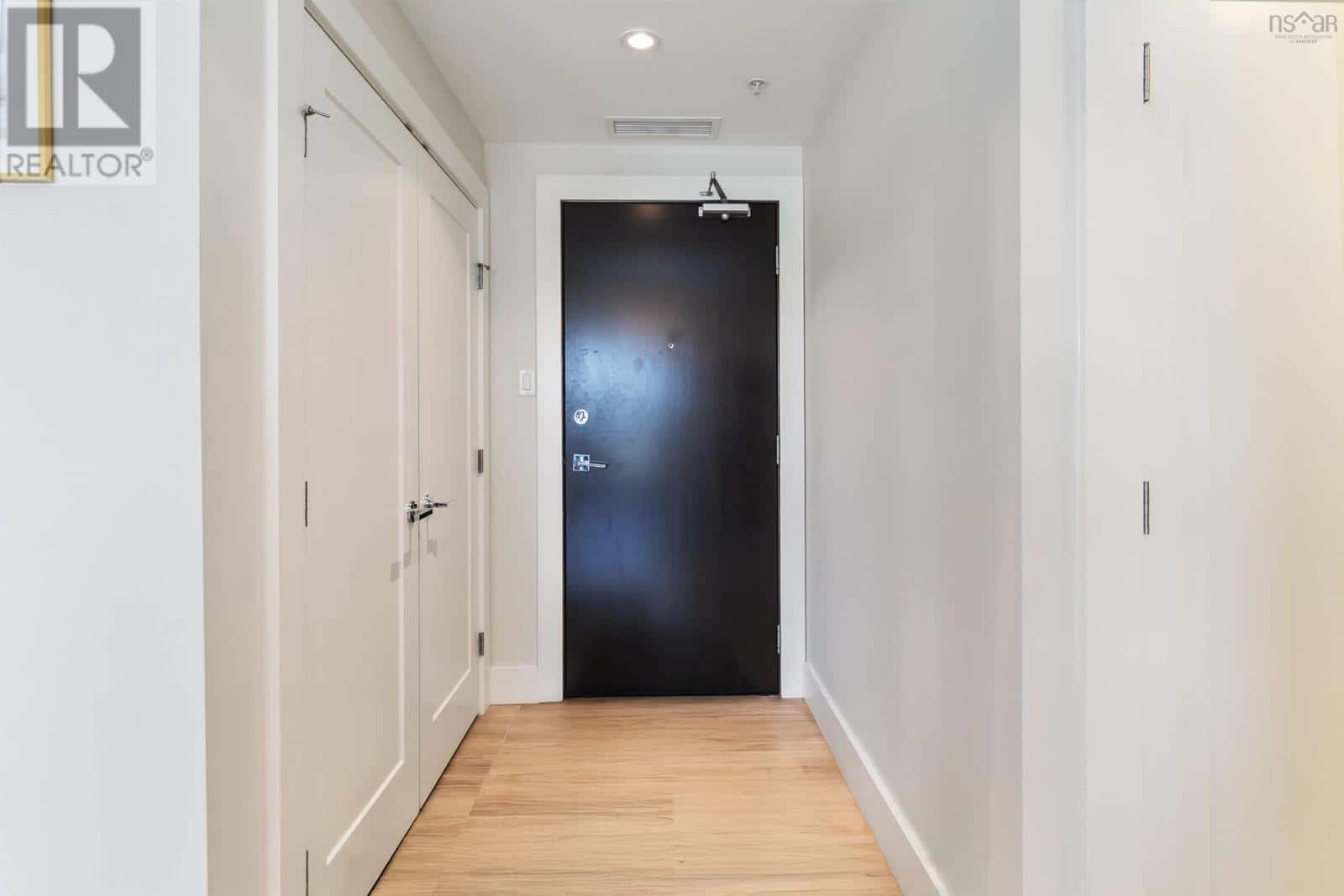 701 67 Kings Wharf Place — Dartmouth - Photo 3 of 38