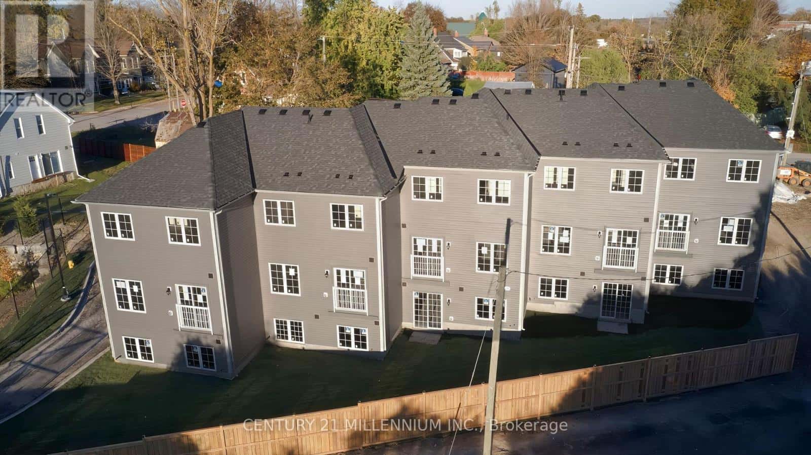 102 WALDEN DRIVE — Shelburne - Photo 2 of 2