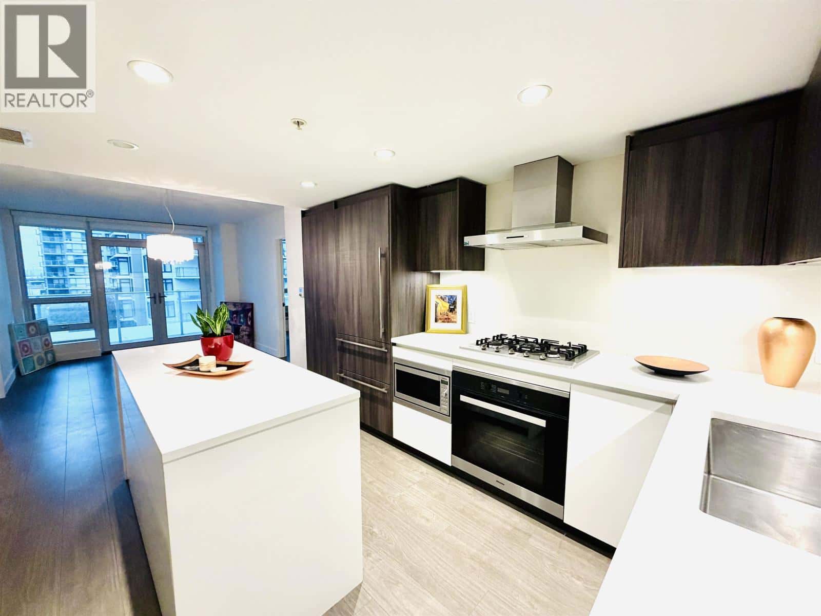 617 6328 NO. 3 ROAD — Richmond - Photo 4 of 11