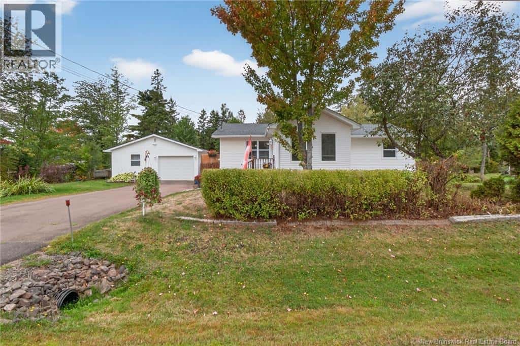 , Salisbury, — Salisbury - Photo 2 of 46