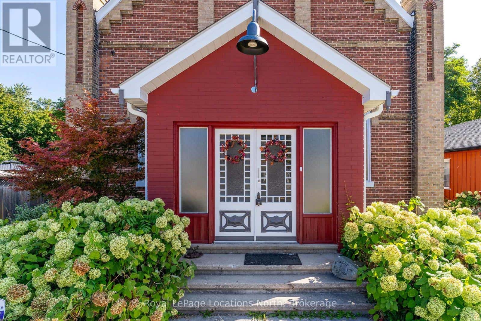 , Clearview (Nottawa), — Clearview (Nottawa) - Photo 3 of 47