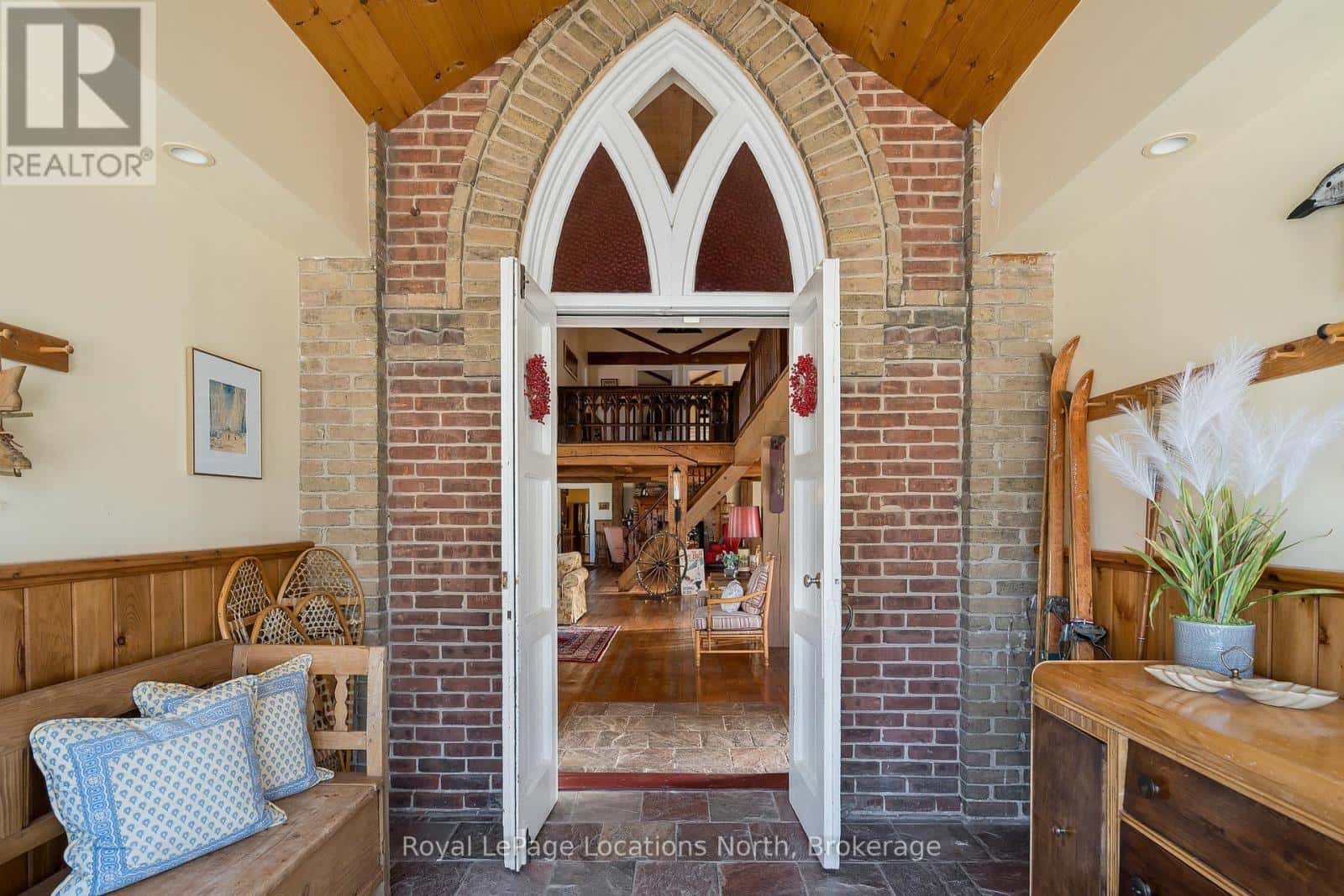 , Clearview (Nottawa), — Clearview (Nottawa) - Photo 5 of 47