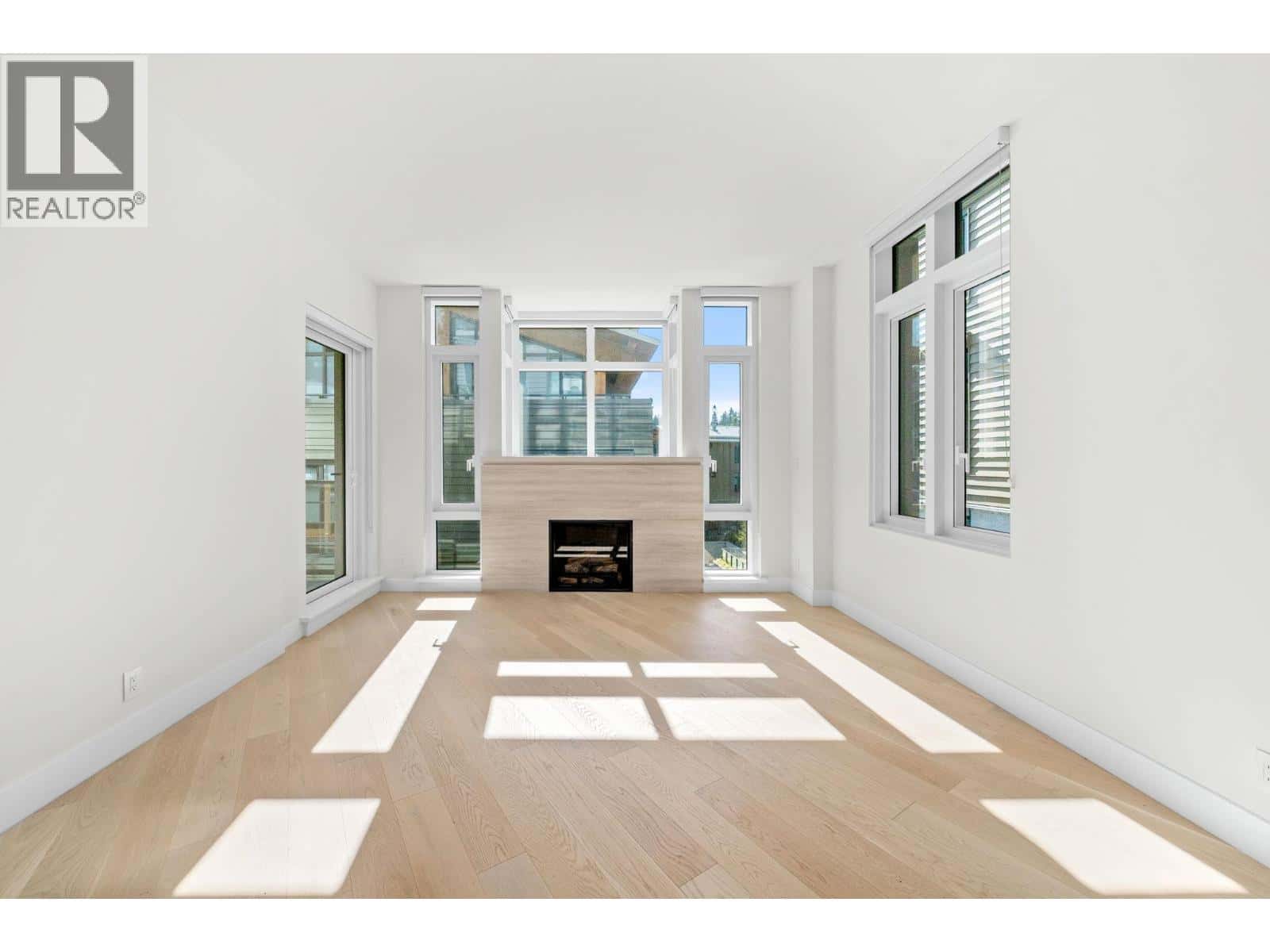 , West Vancouver, — West Vancouver - Photo 4 of 46