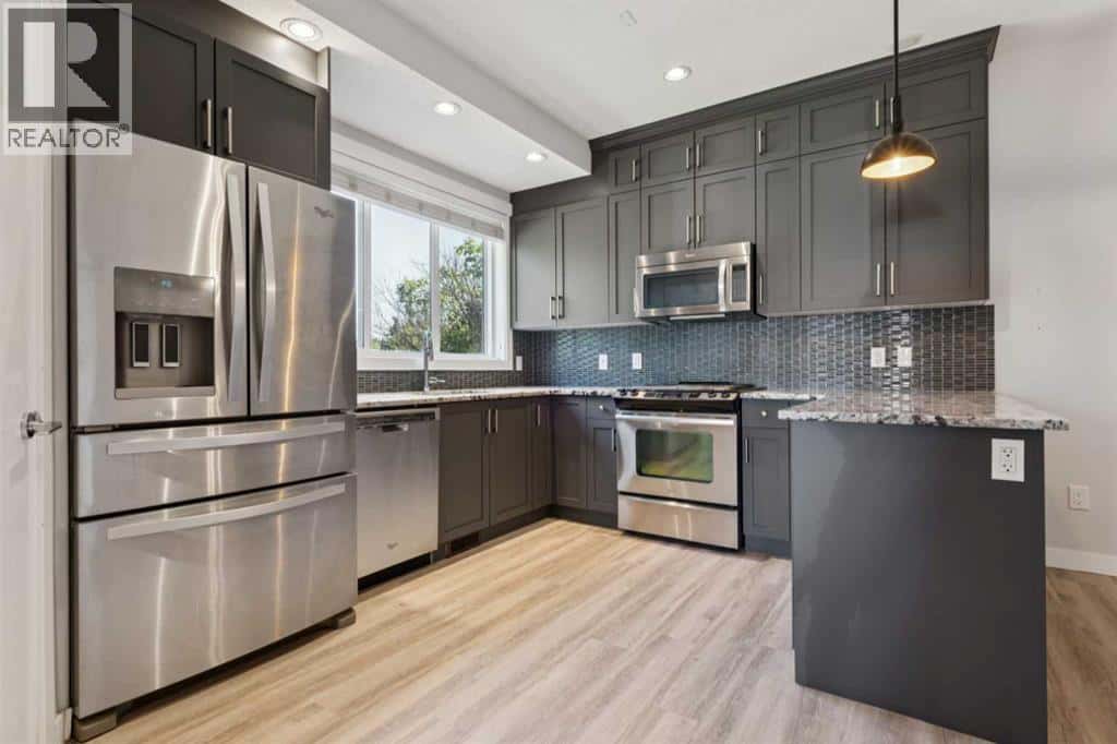 , Calgary, Alberta — Calgary, Alberta - Photo 3 of 38