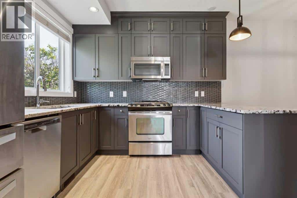 , Calgary, Alberta — Calgary, Alberta - Photo 4 of 38