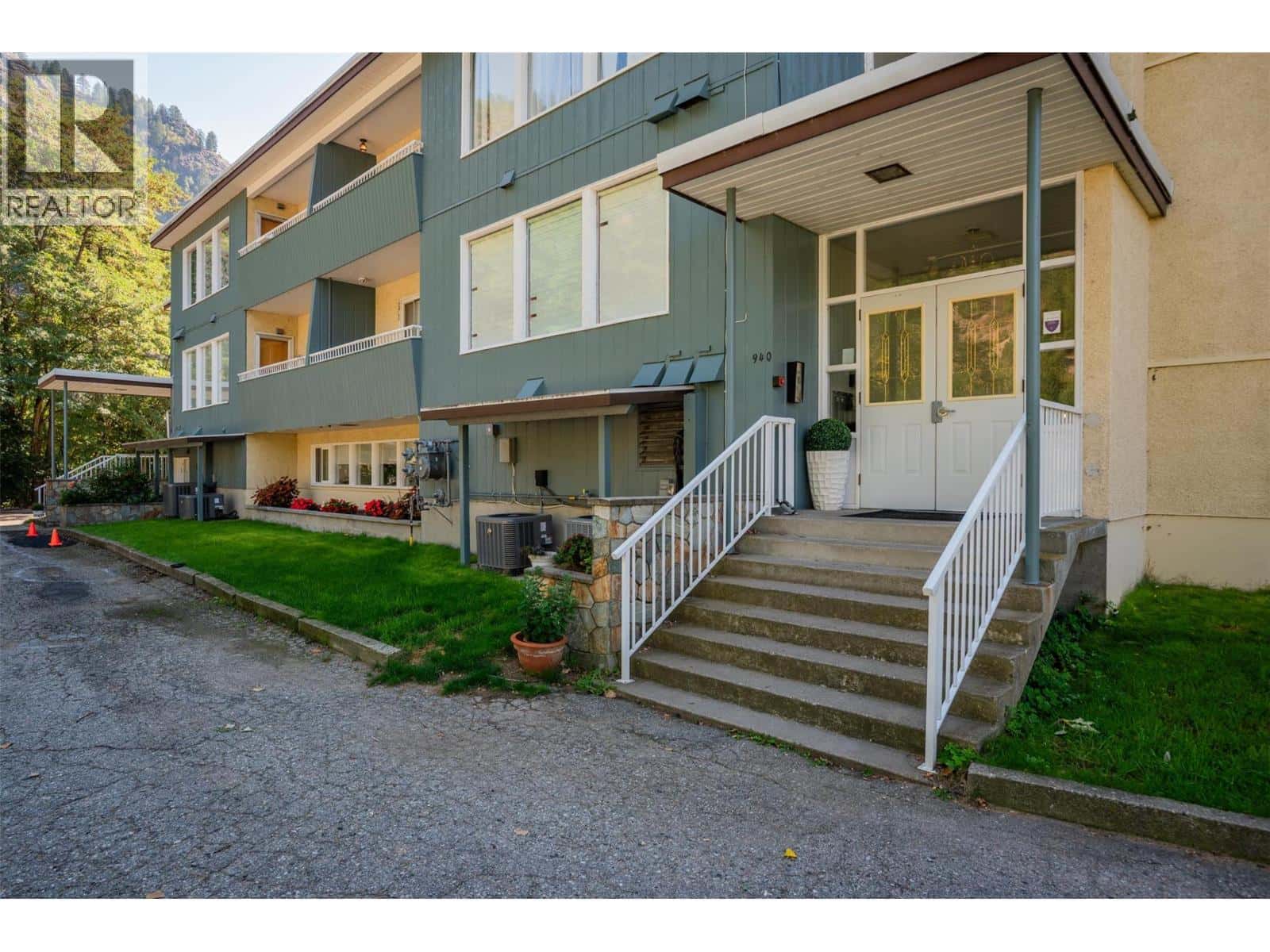 , Trail, British Columbia — Trail, British Columbia - Photo 2 of 25