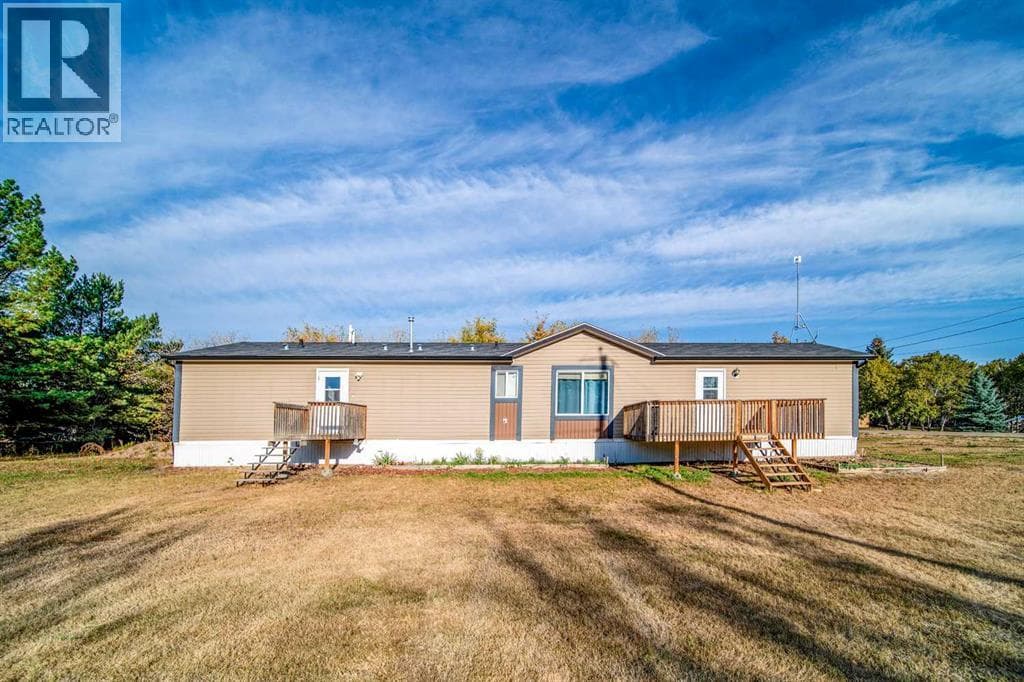 , Metiskow, Alberta — Metiskow, Alberta - Main photo