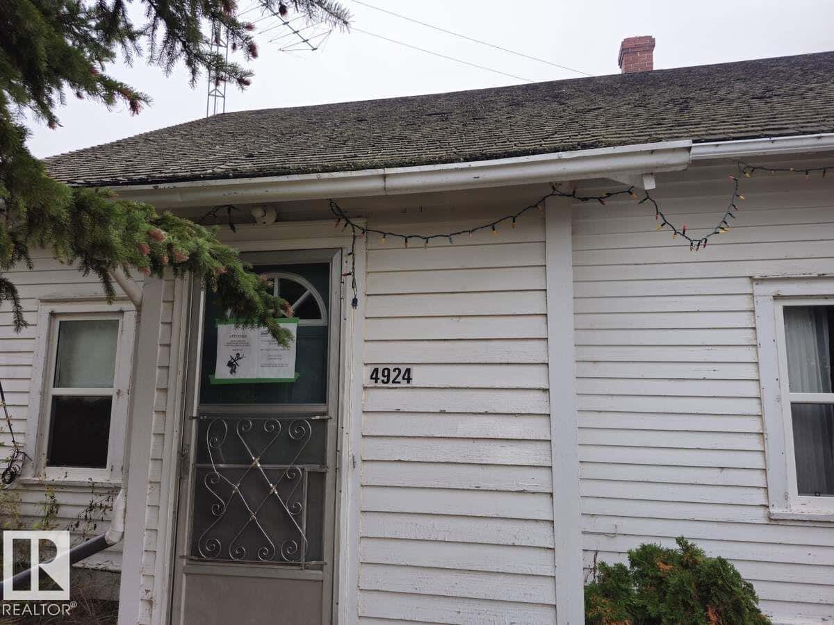 , Innisfree, Alberta — Innisfree, Alberta - Photo 3 of 114