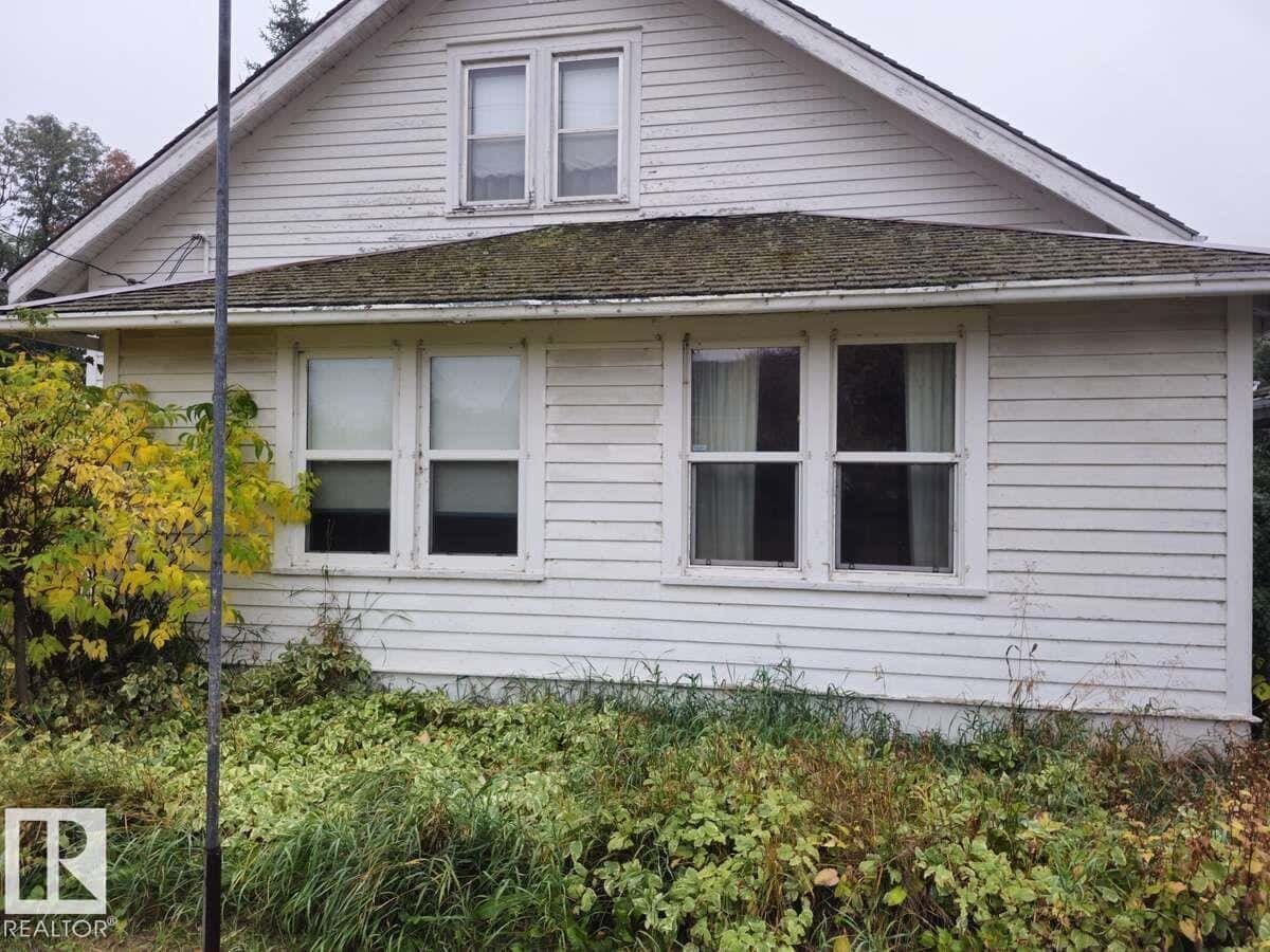 , Innisfree, Alberta — Innisfree, Alberta - Photo 5 of 114