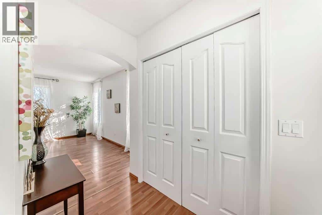 , Calgary, Alberta — Calgary, Alberta - Photo 5 of 63