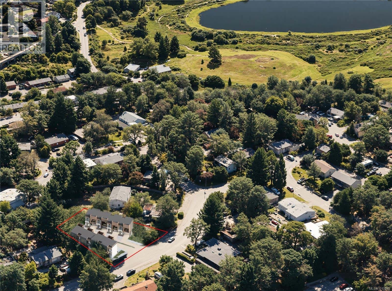 , Saanich, — Saanich - Photo 3 of 86