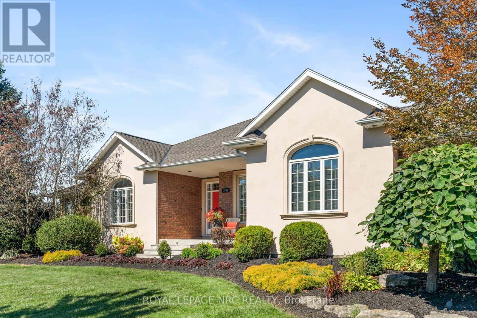 , Niagara Falls (Mt. Carmel), — Niagara Falls (Mt. Carmel) - Photo 2 of 18