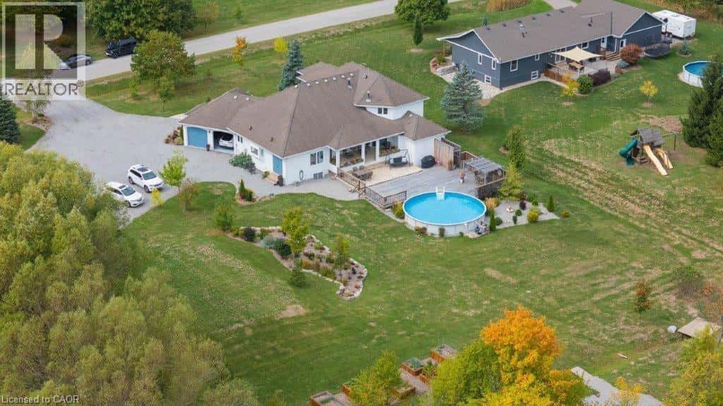 , West Lincoln, Ontario — West Lincoln, Ontario - Photo 2 of 50