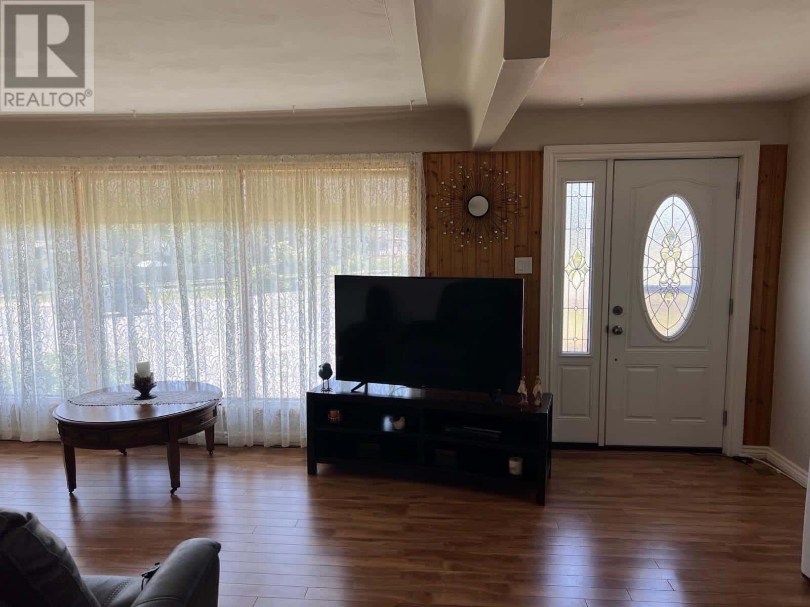 , Blind River, Ontario — Blind River, Ontario - Photo 3 of 78