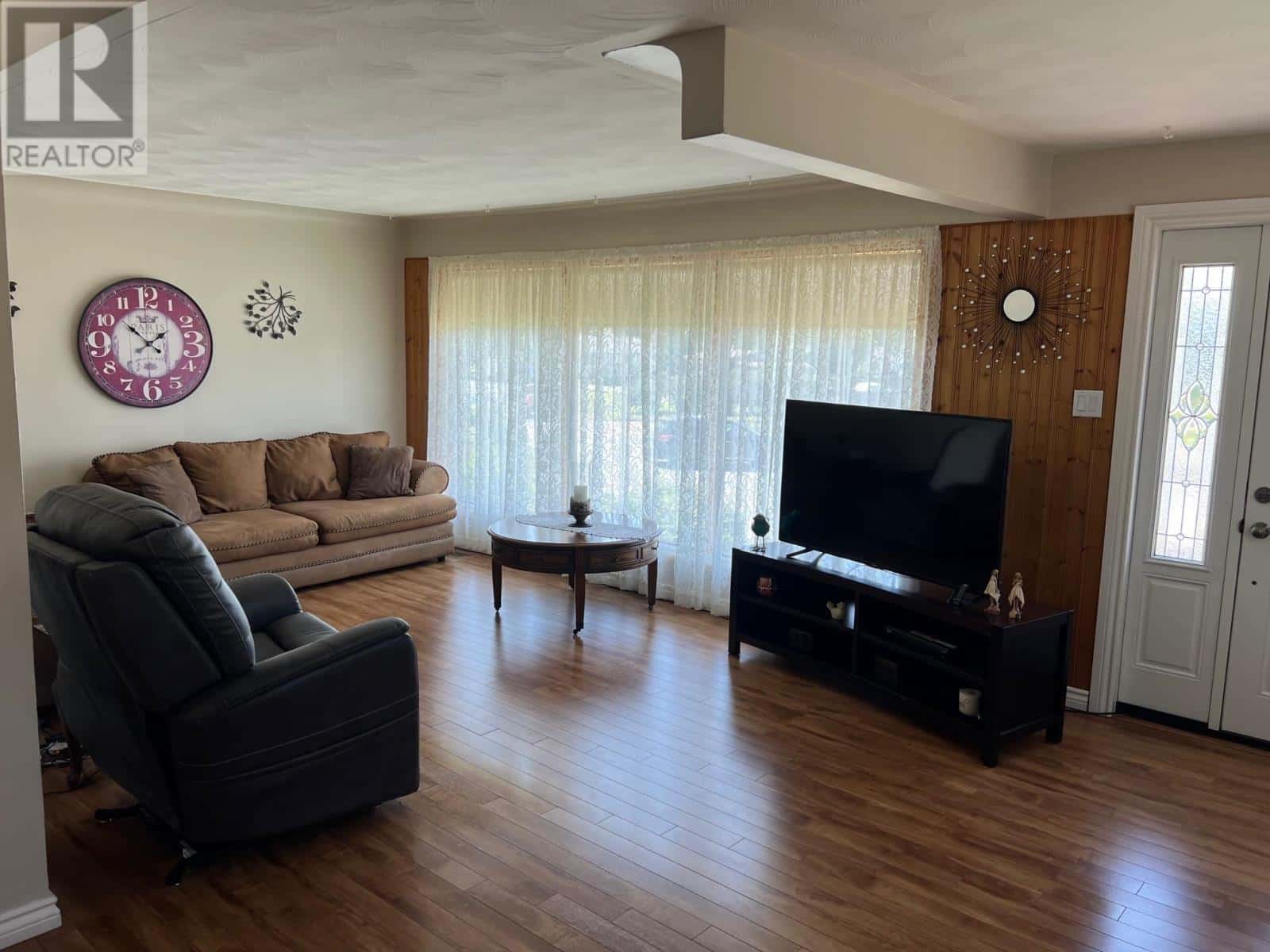 , Blind River, Ontario — Blind River, Ontario - Photo 4 of 78